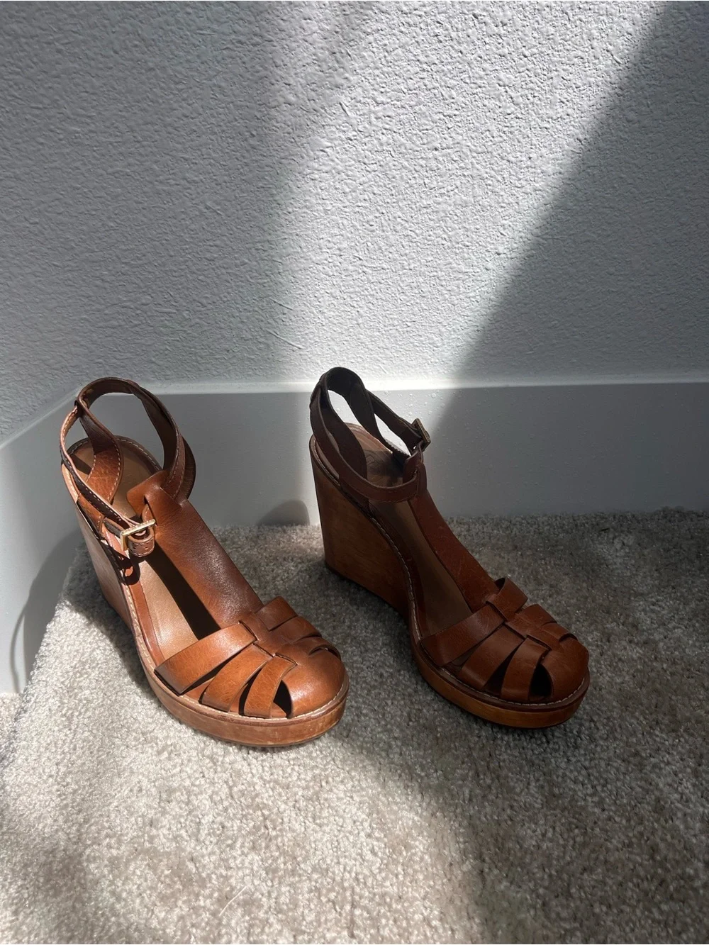 Tory Burch Brown Cognac Leather Wedge Sandals Wooden Heel Strappy Ankle Strap 9